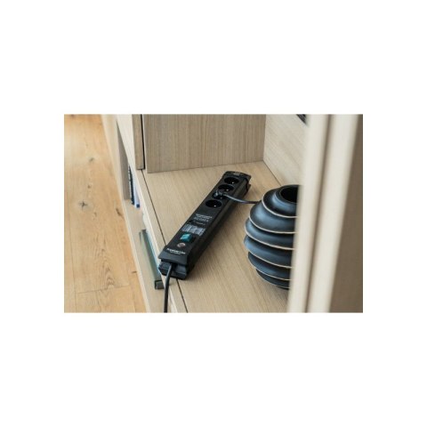 Listwa przeciwprzepięciowa Premium Line 4 gniazda 60.000A czarna Brennenstuhl 1951144400 Listwa przeciwprzepięciowa Premium Line 4 gniazda 60.000A czarna Brennenstuhl 1951144400