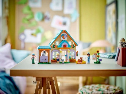 42651 - LEGO Friends - Koń i lecznica dla zwierząt 42651 - LEGO Friends - Koń i lecznica dla zwierząt