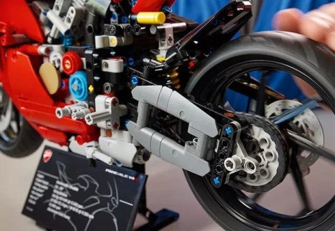 42202 - LEGO Technic - Motocykl Ducati Panigale V4 S 42202 - LEGO Technic - Motocykl Ducati Panigale V4 S