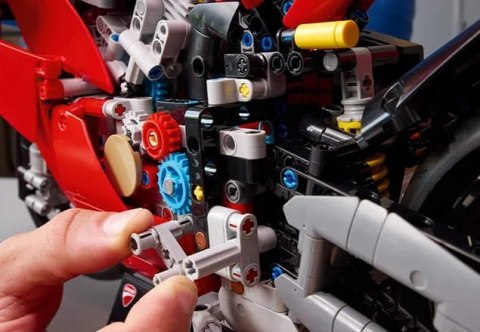 42202 - LEGO Technic - Motocykl Ducati Panigale V4 S 42202 - LEGO Technic - Motocykl Ducati Panigale V4 S