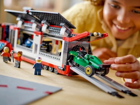 60445 - LEGO City - F1® Ciężarówka z bolidami RB20 i AMR24 F1® 60445 - LEGO City - F1® Ciężarówka z bolidami RB20 i AMR24 F1®