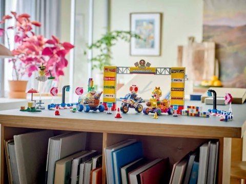 72036 - LEGO Super Mario - Mario Kart™ - Zestaw Baby Peach i Grand Prix 72036 - LEGO Super Mario - Mario Kart™ - Zestaw Baby Peach i Grand Prix