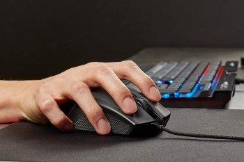 Corsair Ironclaw RGB Corsair Ironclaw RGB
