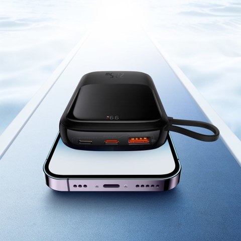 Powerbank 10000mAh USB USB-C iPhone Lightning + kabel USB-C - czarny Powerbank 10000mAh USB USB-C iPhone Lightning + kabel USB-C - czarny