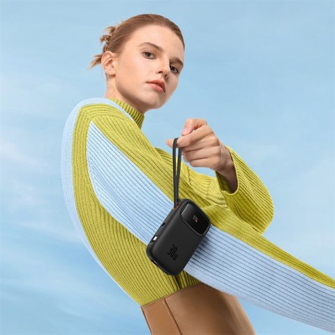 Power bank 10000mAh QPow 2 30W z wbudowanymi kablami USB-C - czarny Power bank 10000mAh QPow 2 30W z wbudowanymi kablami USB-C - czarny