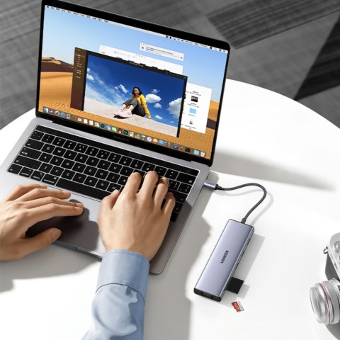 HUB Adapter USB-C - 3x USB-A 3.0 / HDMI / VGA / RJ45 / czytnik kart SD / TF / USB-C PD - szary HUB Adapter USB-C - 3x USB-A 3.0 / HDMI / VGA / RJ45 / czytnik kart SD / TF / USB-C PD - szary
