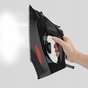 Żelazko parowe Black+Decker BXIR3000E (3000W; czarny) Żelazko parowe Black+Decker BXIR3000E (3000W; czarny)