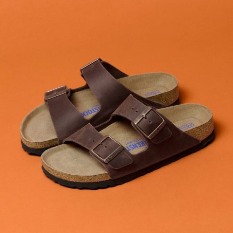 Klapki damskie Birkenstock Arizona Soft Footbed Oiled Leather Habana narrow wąskie (0452763) Klapki damskie Birkenstock Arizona Soft Footbed Oiled Leather Habana narrow wąskie (0452763)