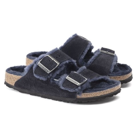 Klapki ocieplane Birkenstock Arizona VL Shearling Midnight skóra zamszowa wąskie narrow (1020583) Klapki ocieplane Birkenstock Arizona VL Shearling Midnight skóra zamszowa wąskie narrow (1020583)