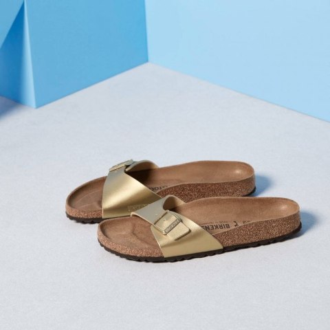 Klapki damskie Birkenstock Madrid Birko-Flor Gold regular szerokie złote (1016106) Klapki damskie Birkenstock Madrid Birko-Flor Gold regular szerokie złote (1016106)