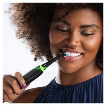 Szczoteczki - Oral-B iO Series 4 Duo biały/czarny Szczoteczki - Oral-B iO Series 4 Duo biały/czarny