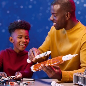 LEGO Icons 10341 Rakieta SLS NASA Artemis LEGO Icons 10341 Rakieta SLS NASA Artemis