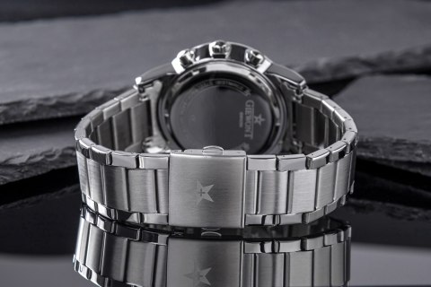 Zegarek Męski Giewont Apex Chrono GW6480-1 Chronograf Silver/Black Giewont Zegarek Męski Giewont Apex Chrono GW6480-1 Chronograf Silver/Black Giewont