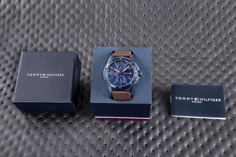 Zegarek Męski Tommy Hilfiger Walker 1710632 + BOX Tommy Hilfiger Zegarek Męski Tommy Hilfiger Walker 1710632 + BOX Tommy Hilfiger